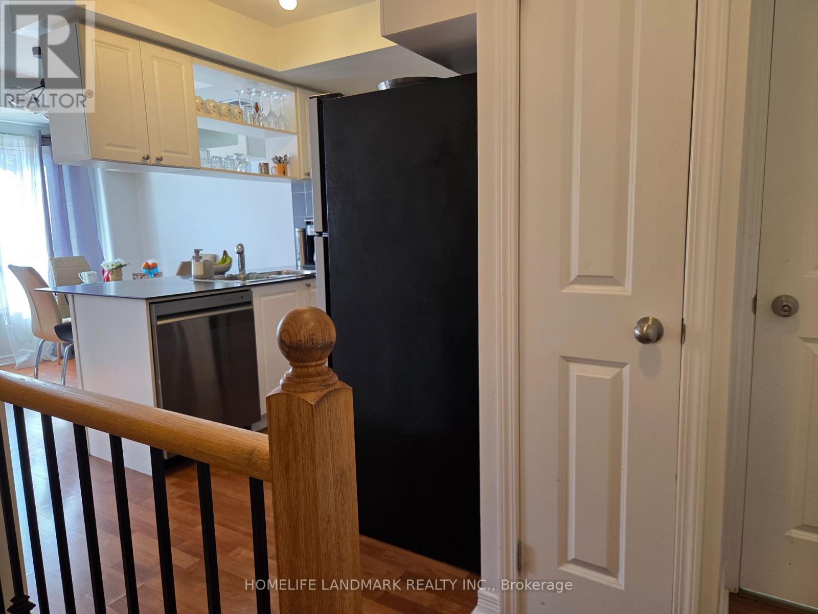 2 - 74 Munro Street, Toronto, Ontario  M4M 2S9 - Photo 6 - E13114522