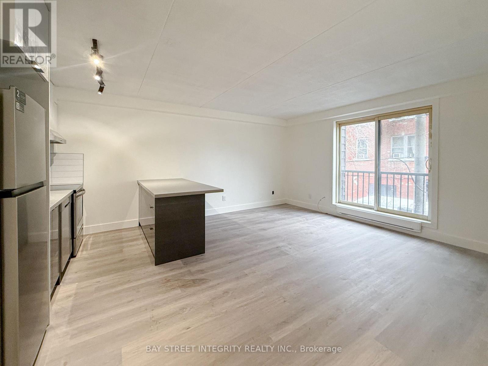 Unit 2 - 678 Queen Street E, Toronto, Ontario  M4M 1G8 - Photo 3 - E13114524