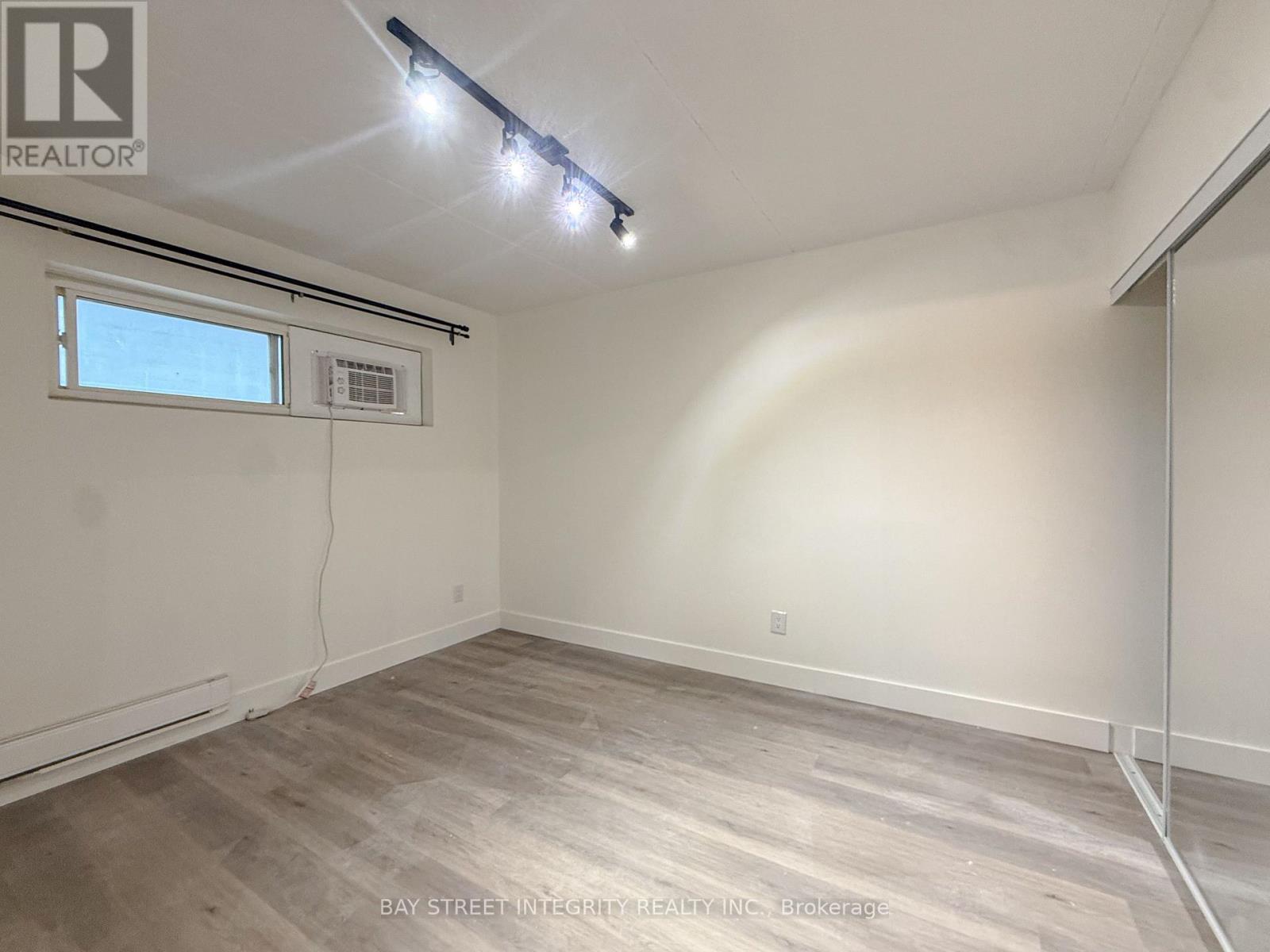 Unit 2 - 678 Queen Street E, Toronto, Ontario  M4M 1G8 - Photo 5 - E13114524