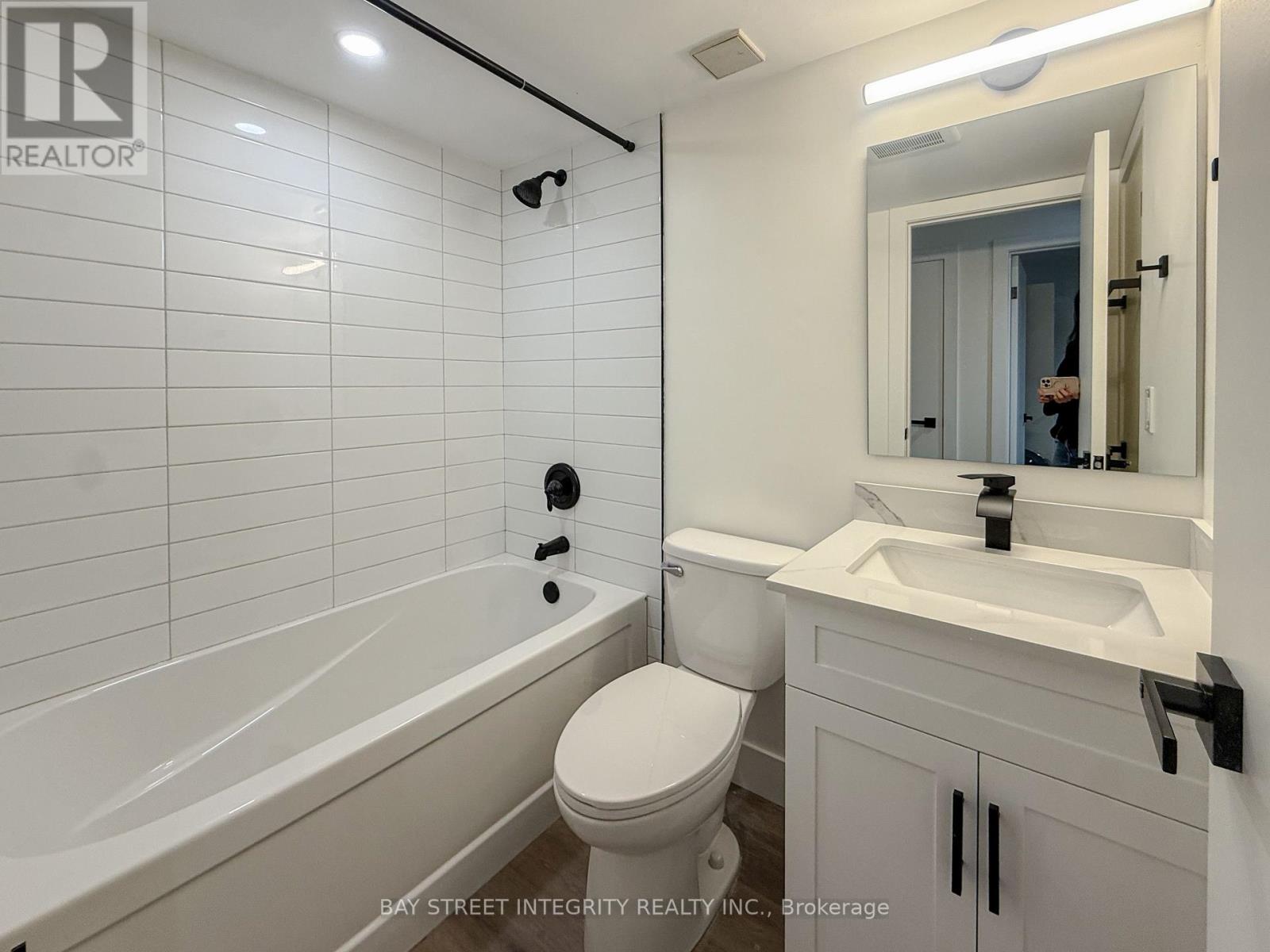 Unit 2 - 678 Queen Street E, Toronto, Ontario  M4M 1G8 - Photo 6 - E13114524