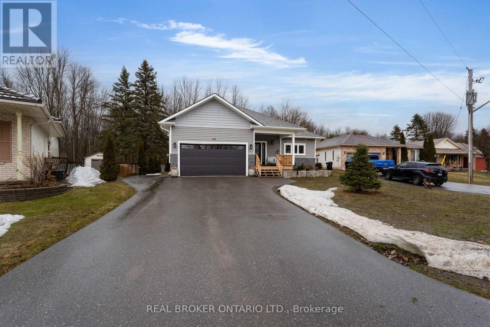 46 Brick Pond Road, Severn, Ontario  L0K 1E0 - Photo 2 - S12959280