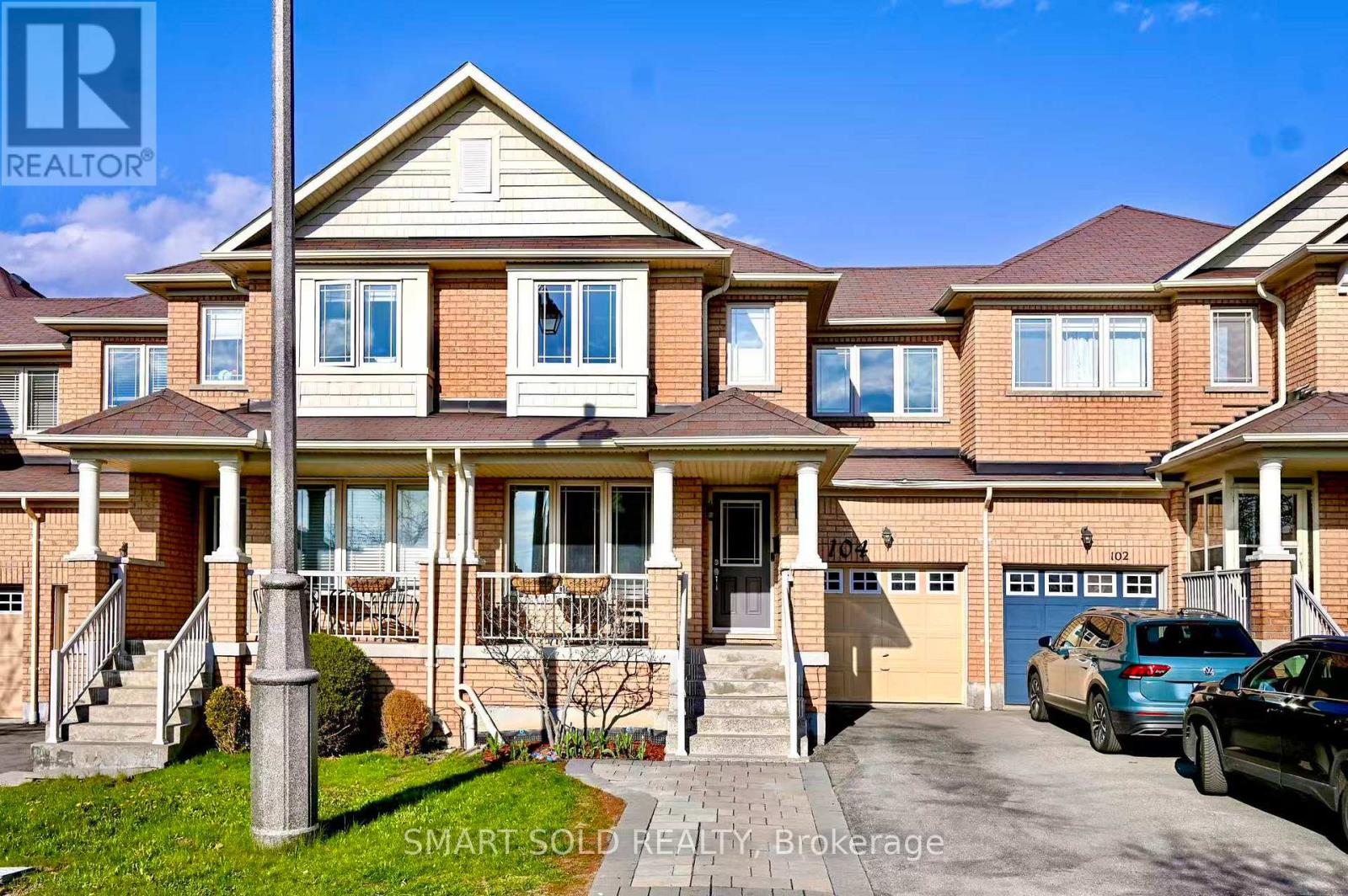 104 Stoyell Drive, Richmond Hill, Ontario  L4E 0M8 - Photo 2 - N13114488