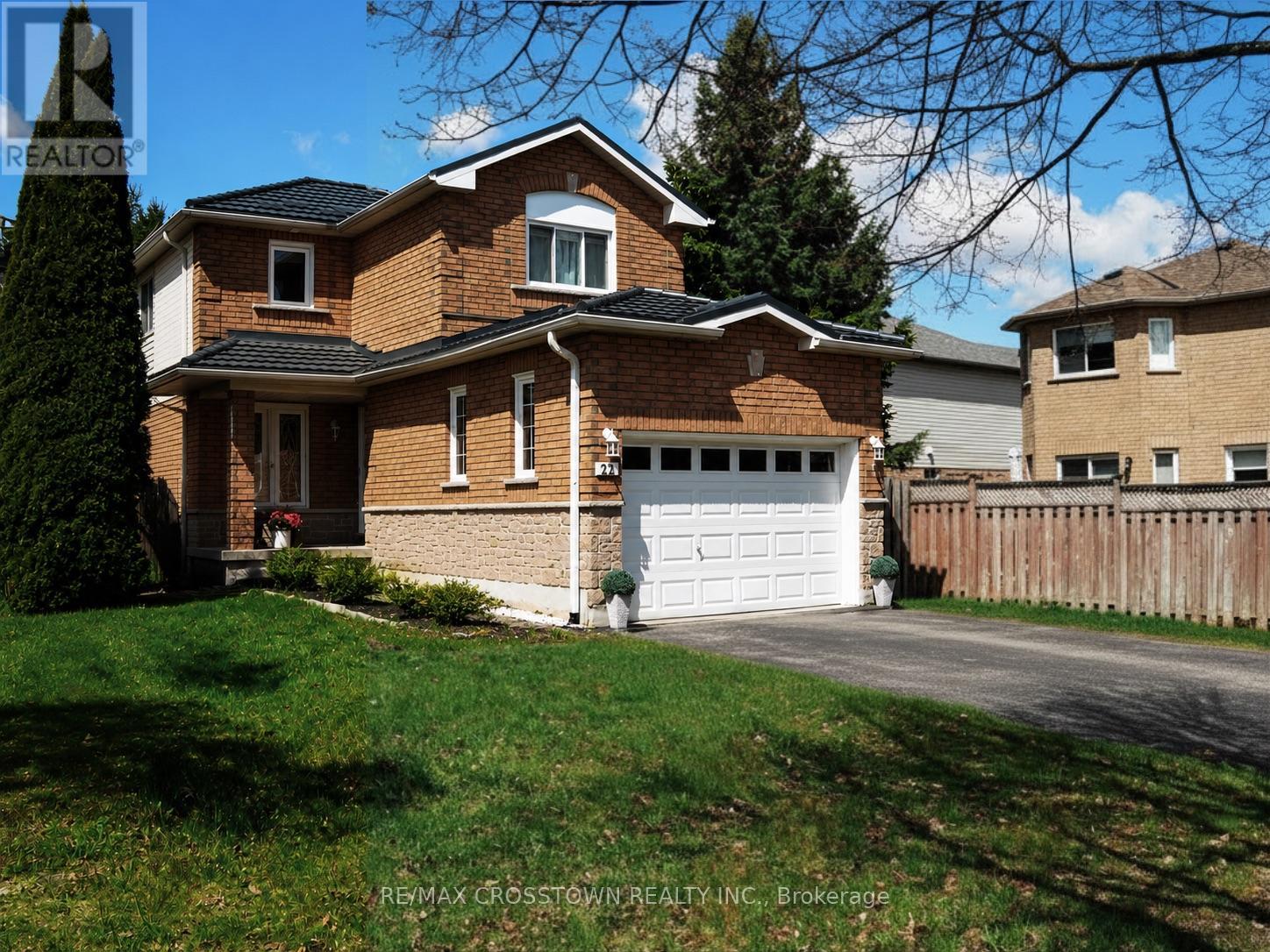 22 BLUEGRASS DRIVE, Barrie, Ontario