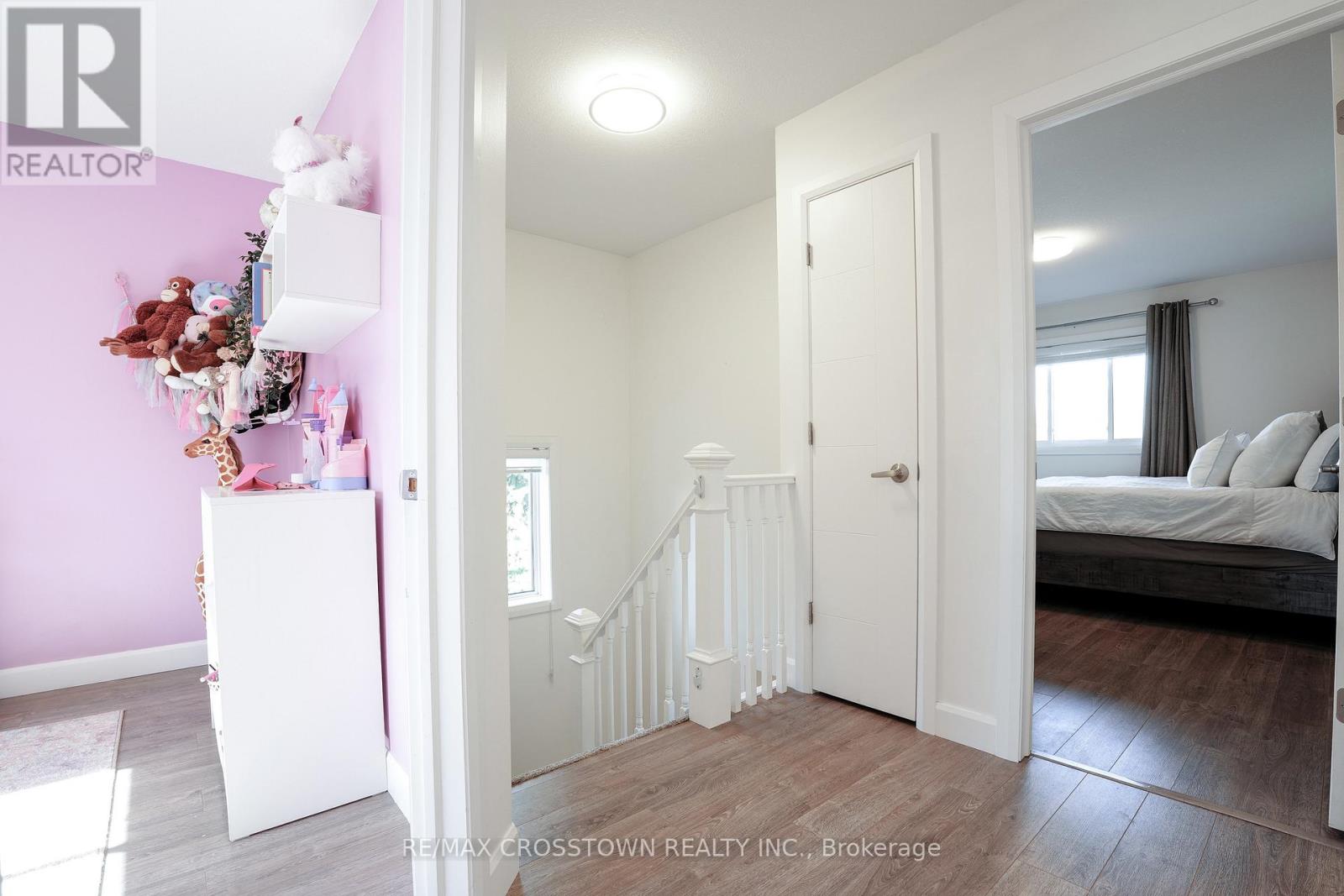 22 Bluegrass Drive, Barrie, Ontario  L4N 9N9 - Photo 14 - S13114526