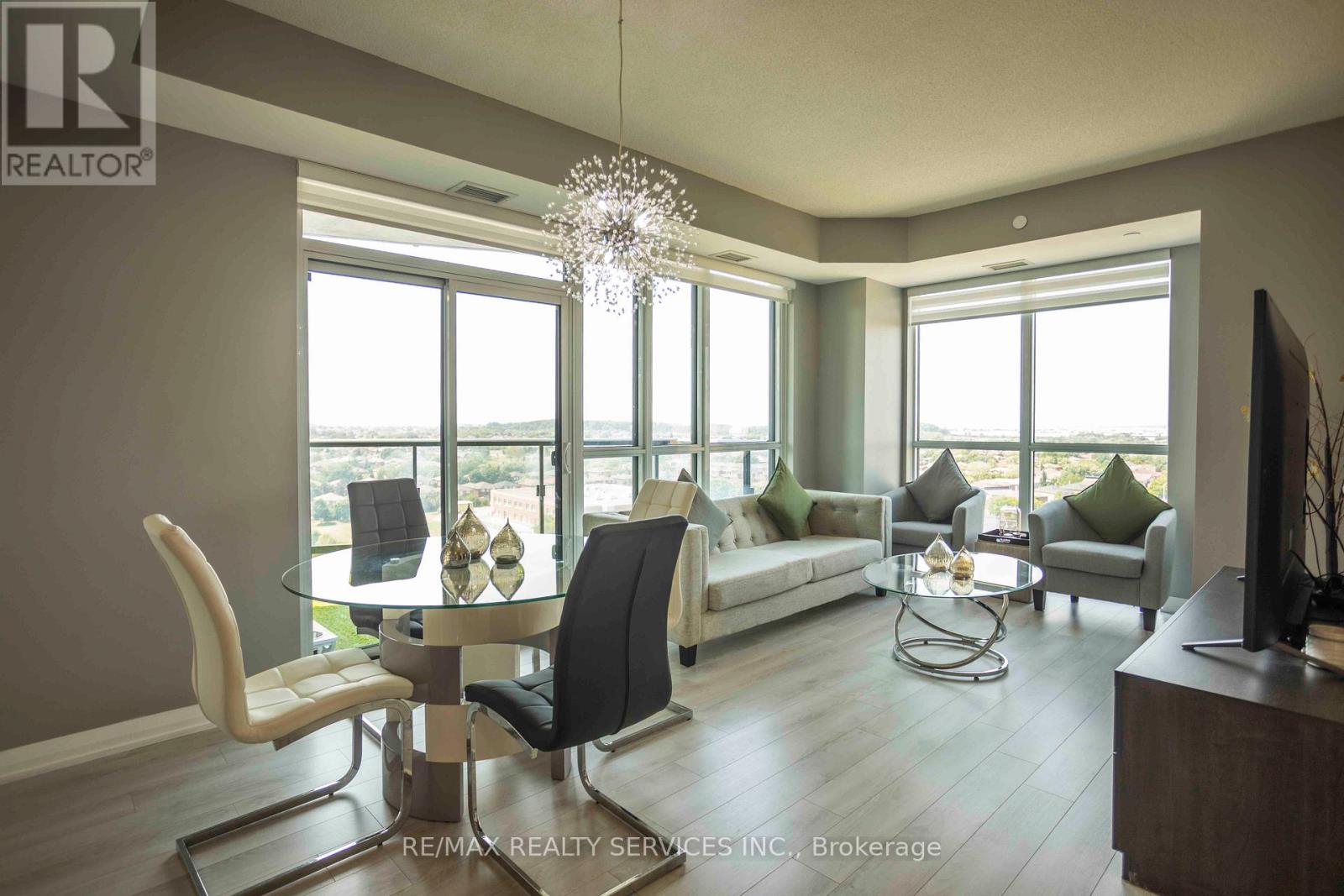 918 - 35 WATERGARDEN DRIVE W, Mississauga, Ontario