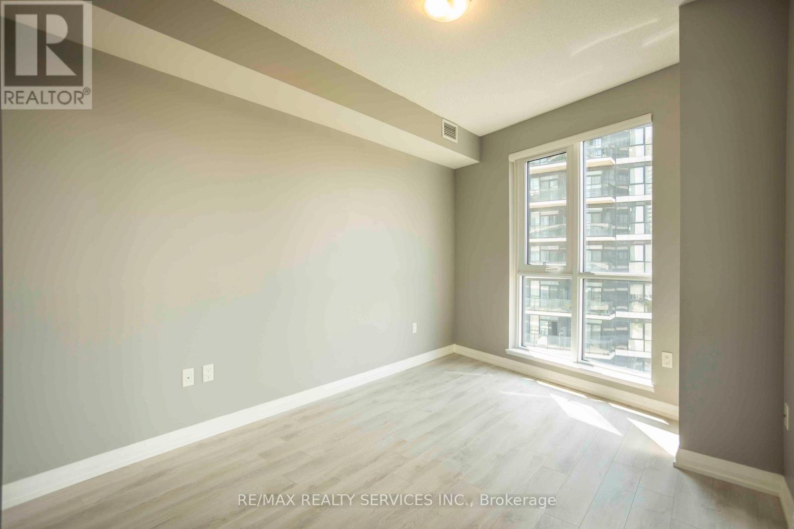 918 - 35 Watergarden Drive W, Mississauga, Ontario  L5R 0G8 - Photo 13 - W13114500