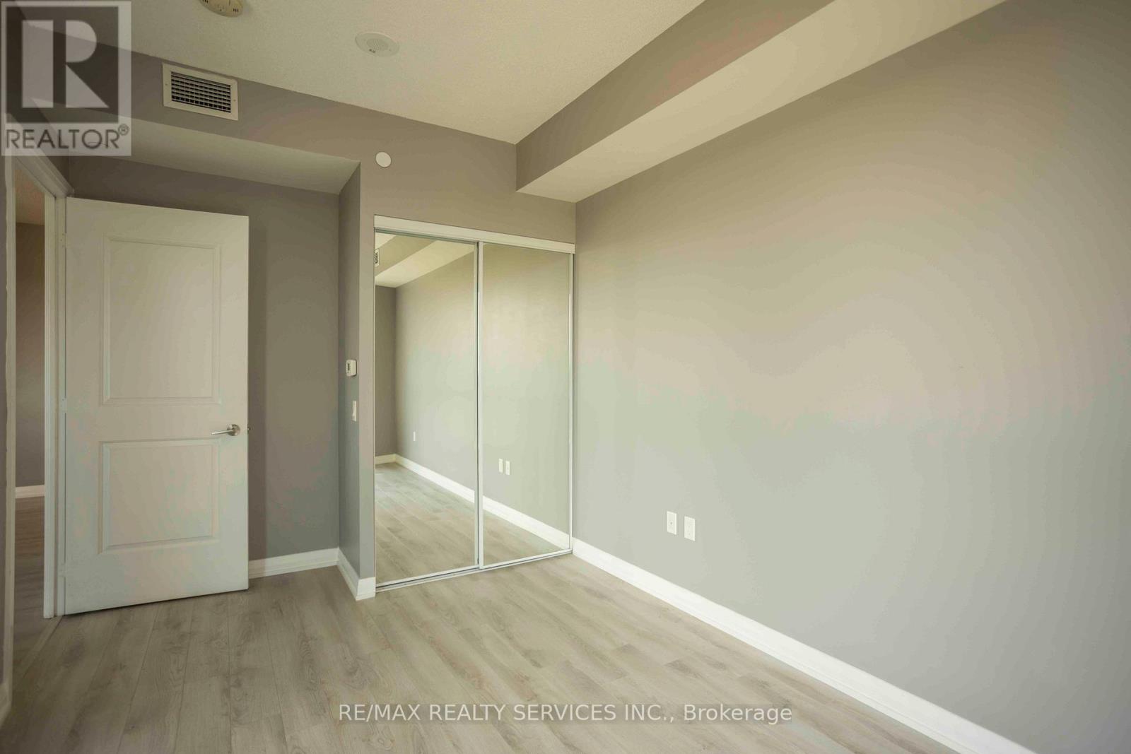 918 - 35 Watergarden Drive W, Mississauga, Ontario  L5R 0G8 - Photo 14 - W13114500