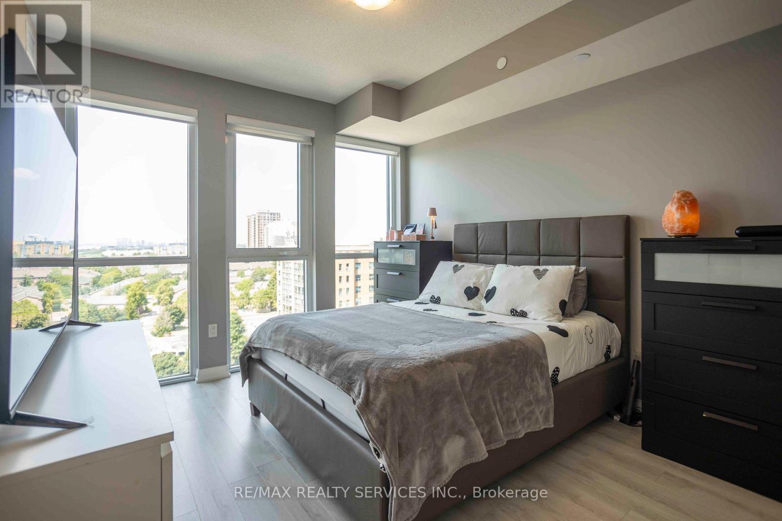 918 - 35 Watergarden Drive W, Mississauga, Ontario  L5R 0G8 - Photo 15 - W13114500