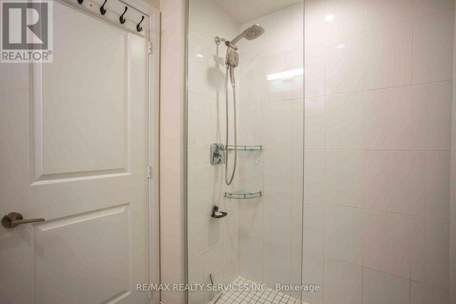 918 - 35 Watergarden Drive W, Mississauga, Ontario  L5R 0G8 - Photo 19 - W13114500