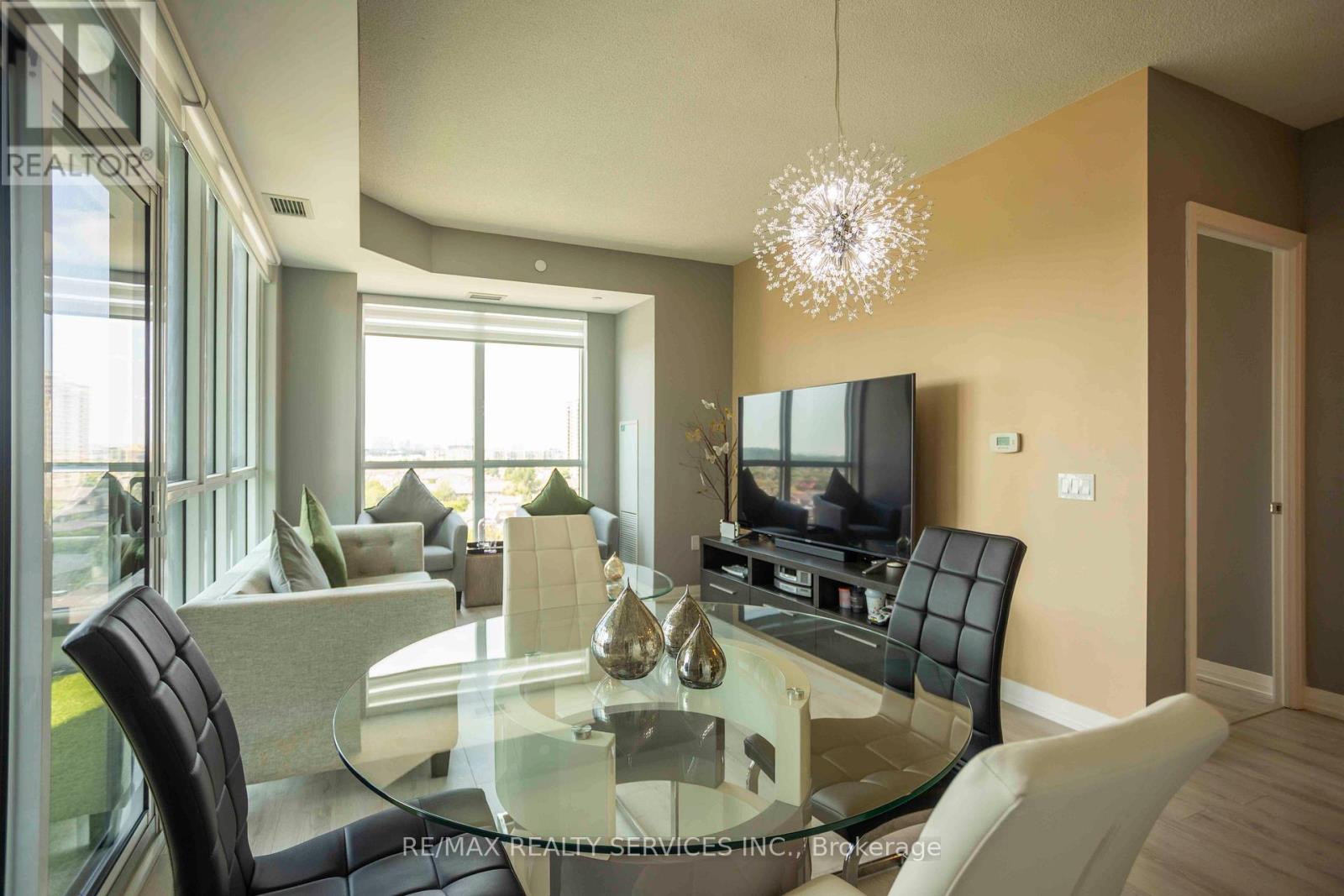 918 - 35 Watergarden Drive W, Mississauga, Ontario  L5R 0G8 - Photo 6 - W13114500