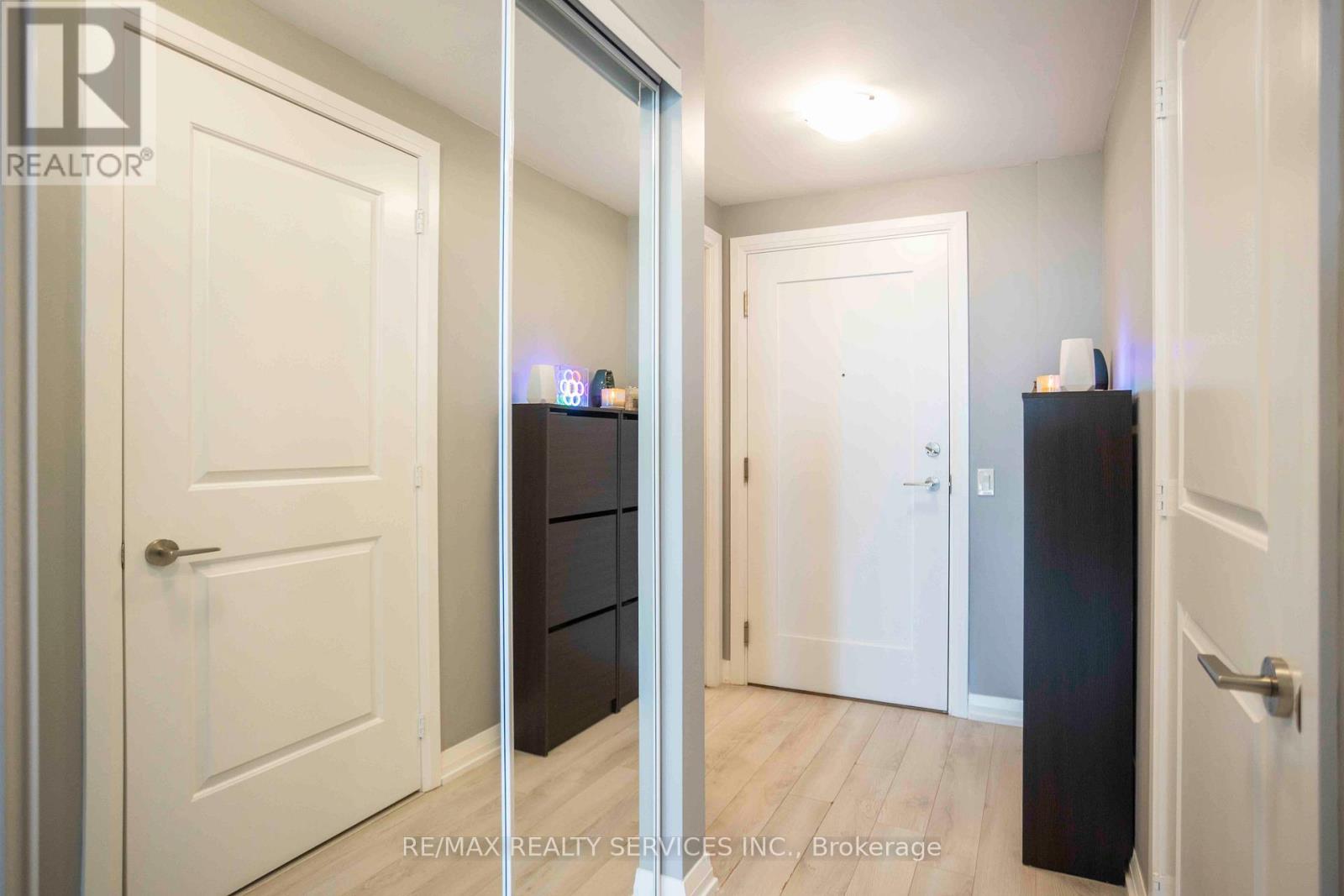 918 - 35 Watergarden Drive W, Mississauga, Ontario  L5R 0G8 - Photo 7 - W13114500
