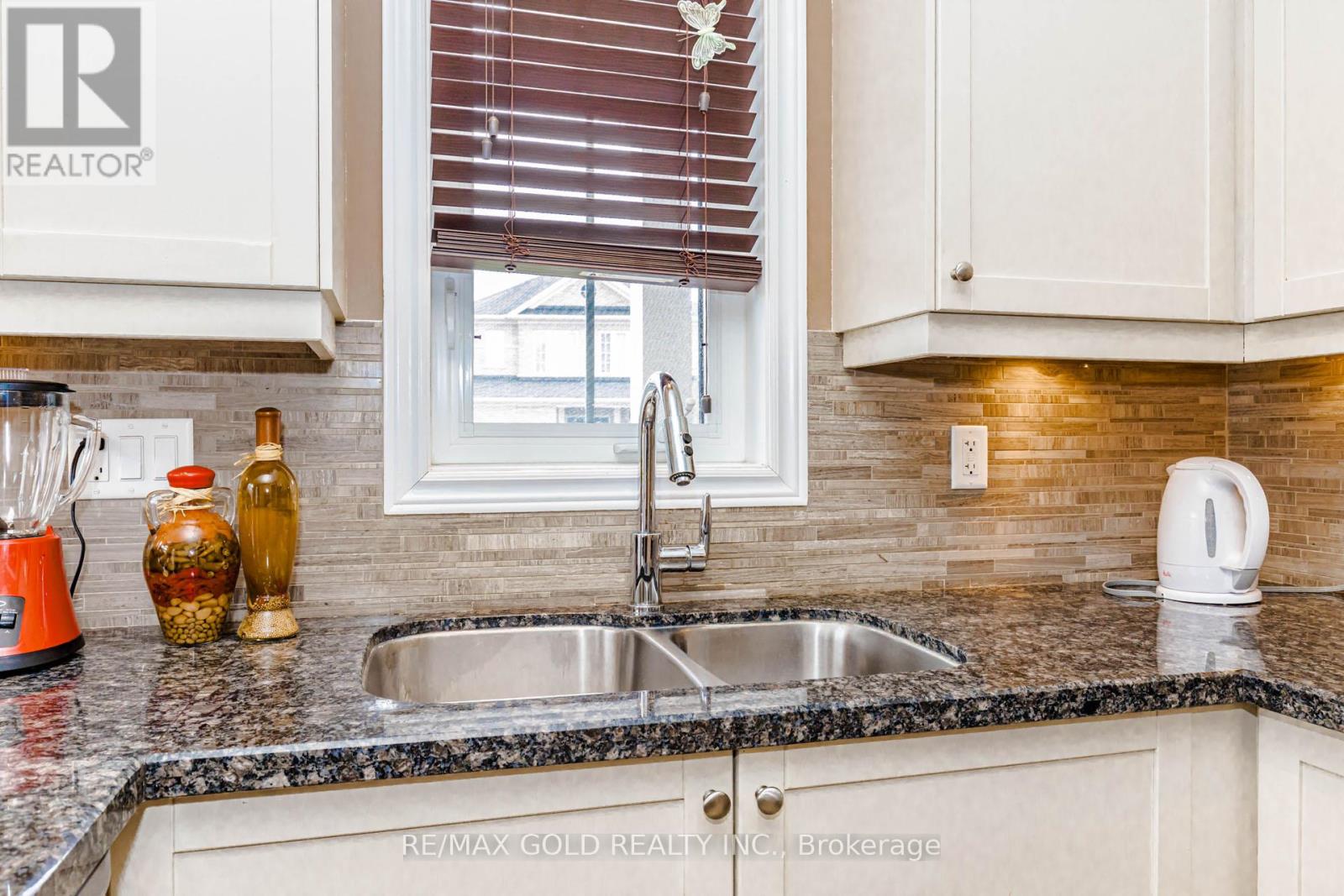 45 Fishing Crescent, Brampton, Ontario  L6V 4S4 - Photo 12 - W13114506