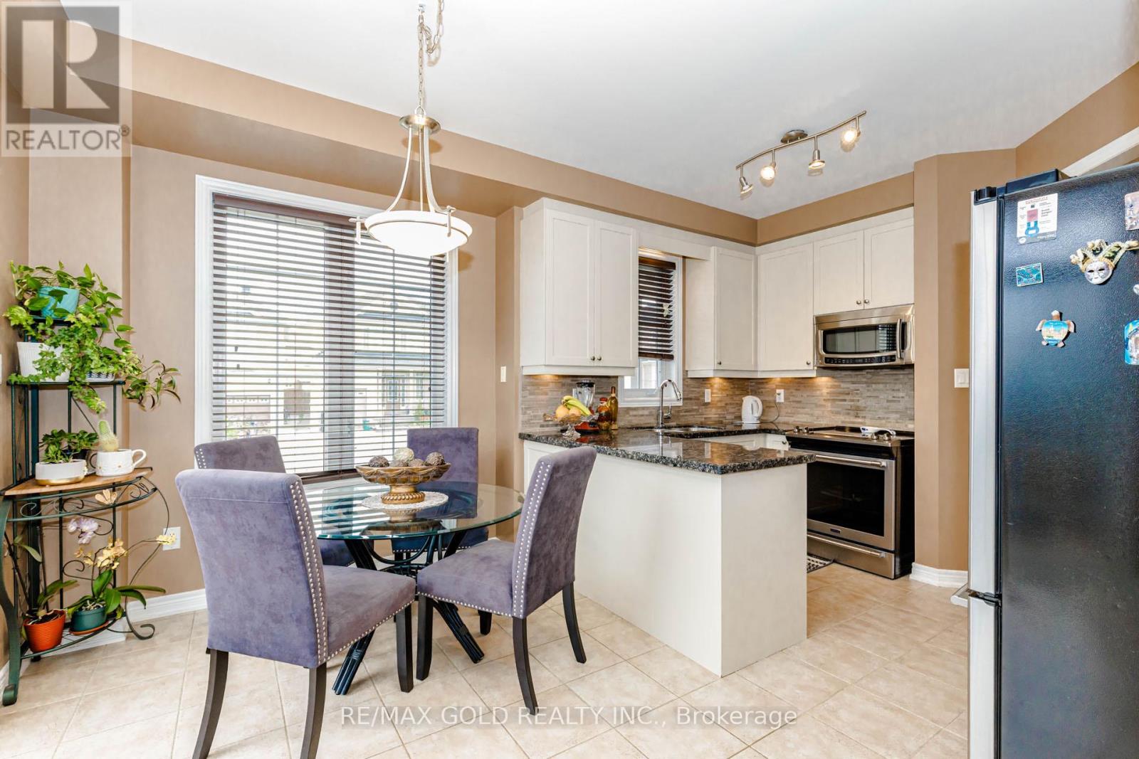 45 Fishing Crescent, Brampton, Ontario  L6V 4S4 - Photo 15 - W13114506