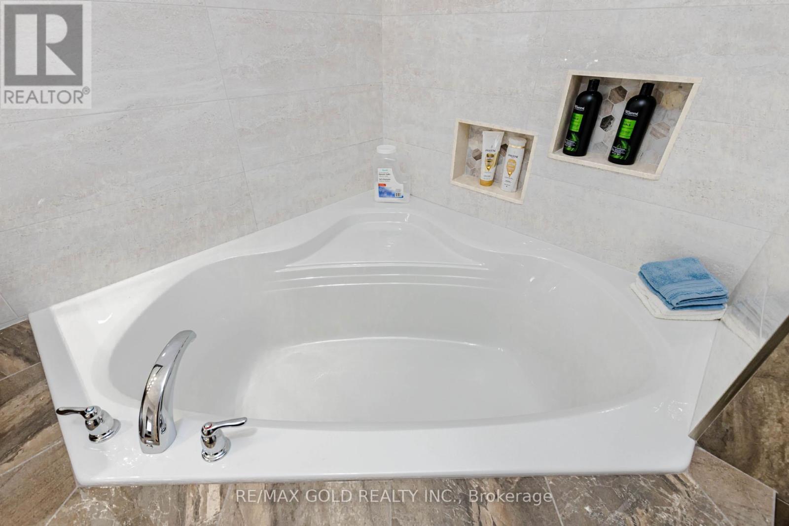 45 Fishing Crescent, Brampton, Ontario  L6V 4S4 - Photo 26 - W13114506