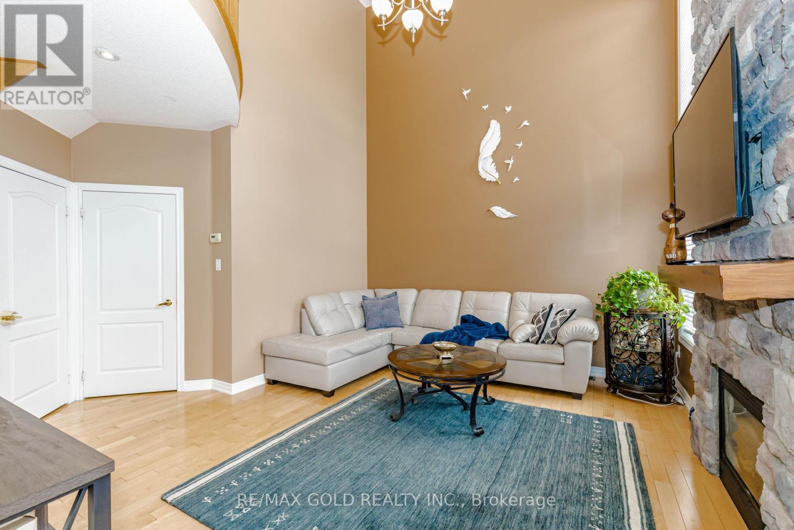 45 Fishing Crescent, Brampton, Ontario  L6V 4S4 - Photo 8 - W13114506
