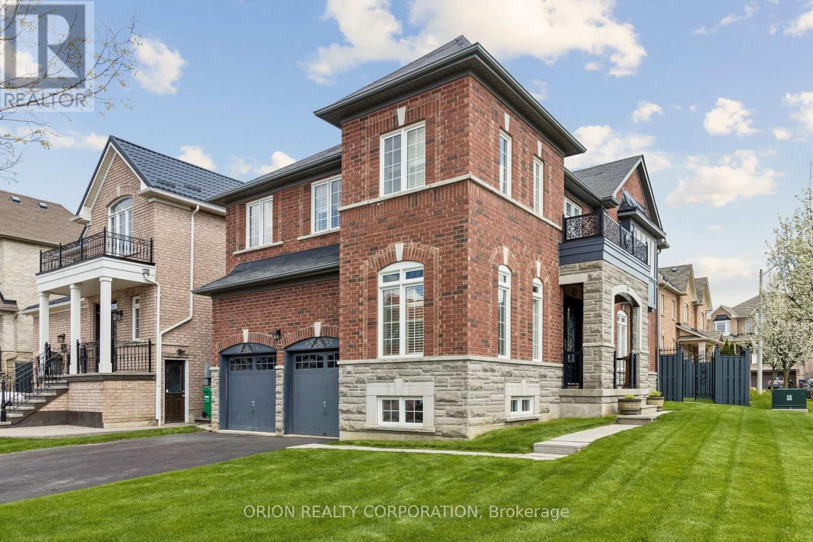 8 SEASTAR ROAD, Brampton, Ontario