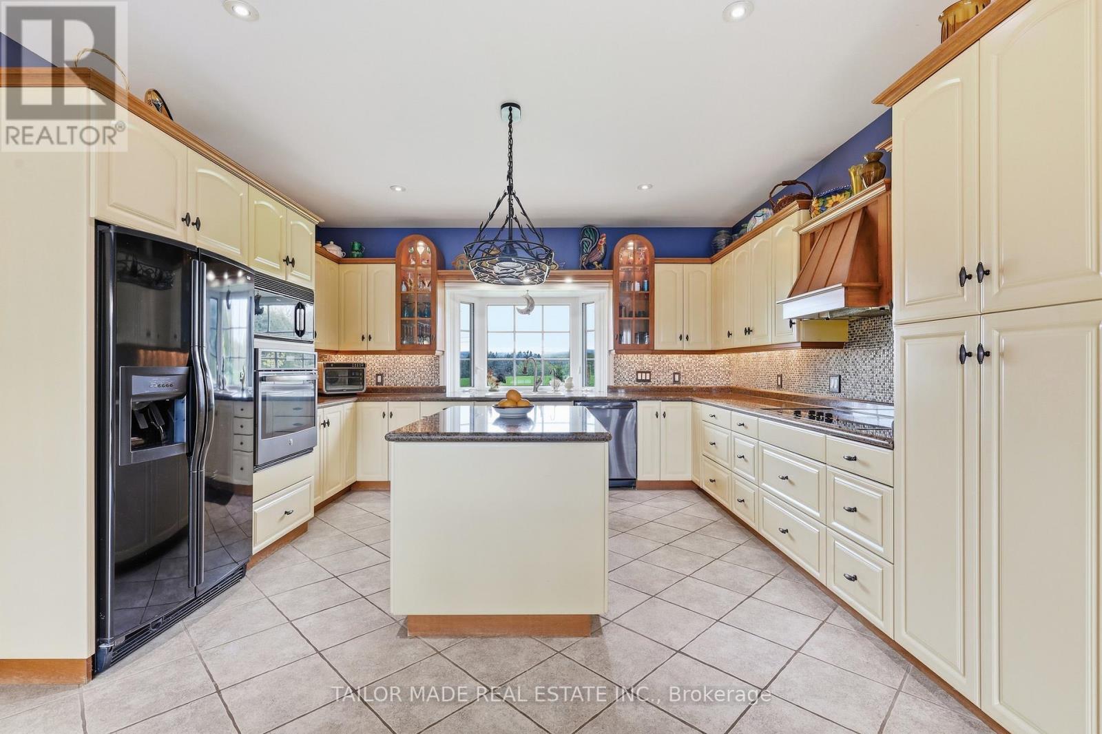 1749 Station Road, Caledon, Ontario  L7C 3L2 - Photo 6 - W13114550
