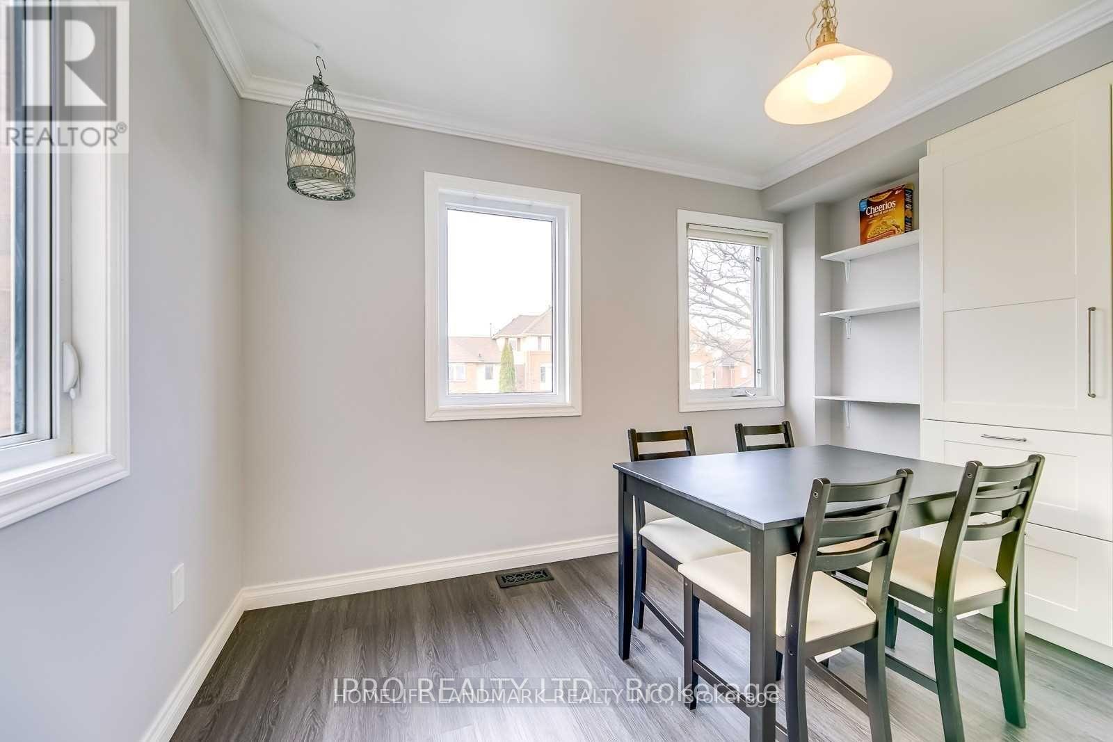 1109 Lindsay Drive, Oakville, Ontario  L6M 3B4 - Photo 10 - W13114552