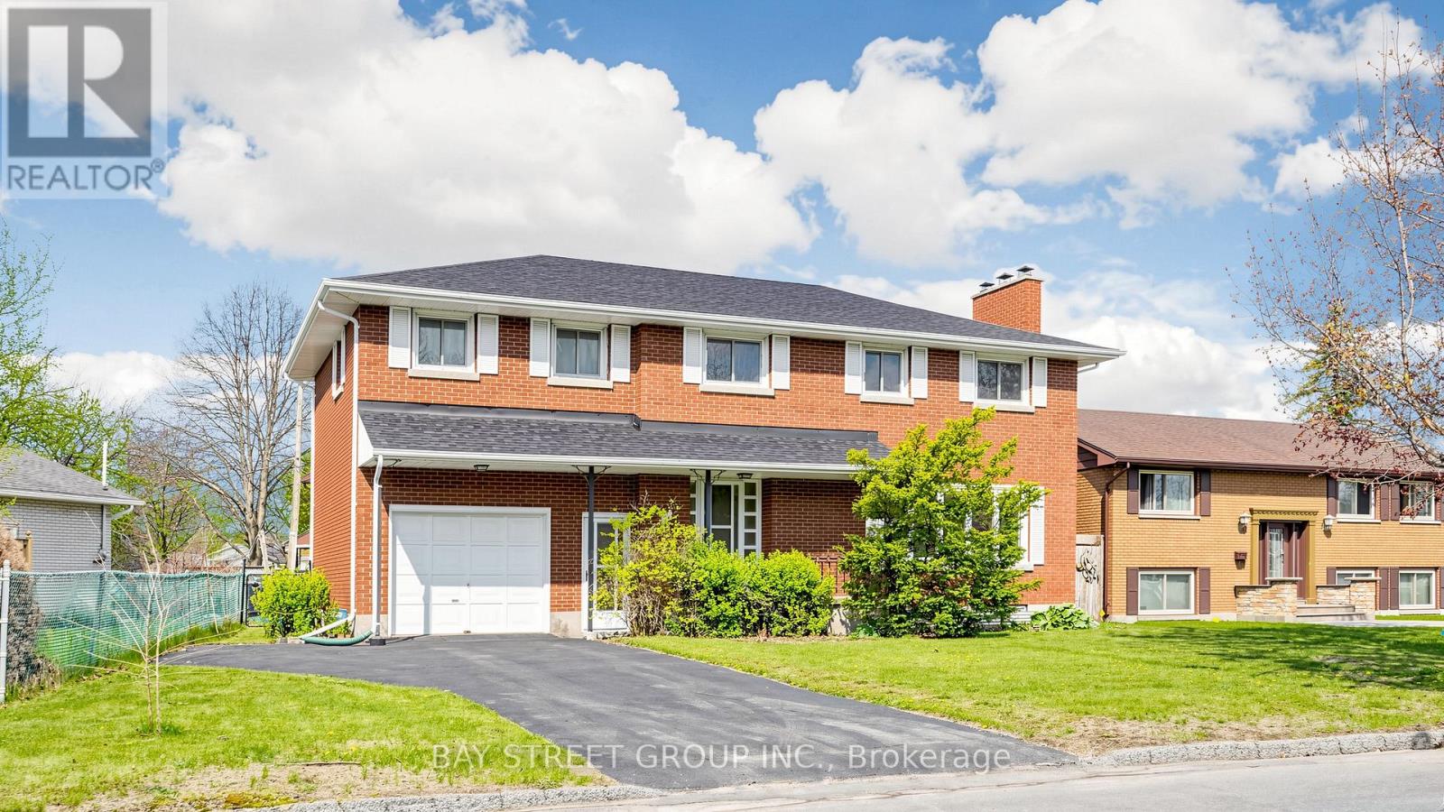 14 MACHAR PLACE, Kingston, Ontario