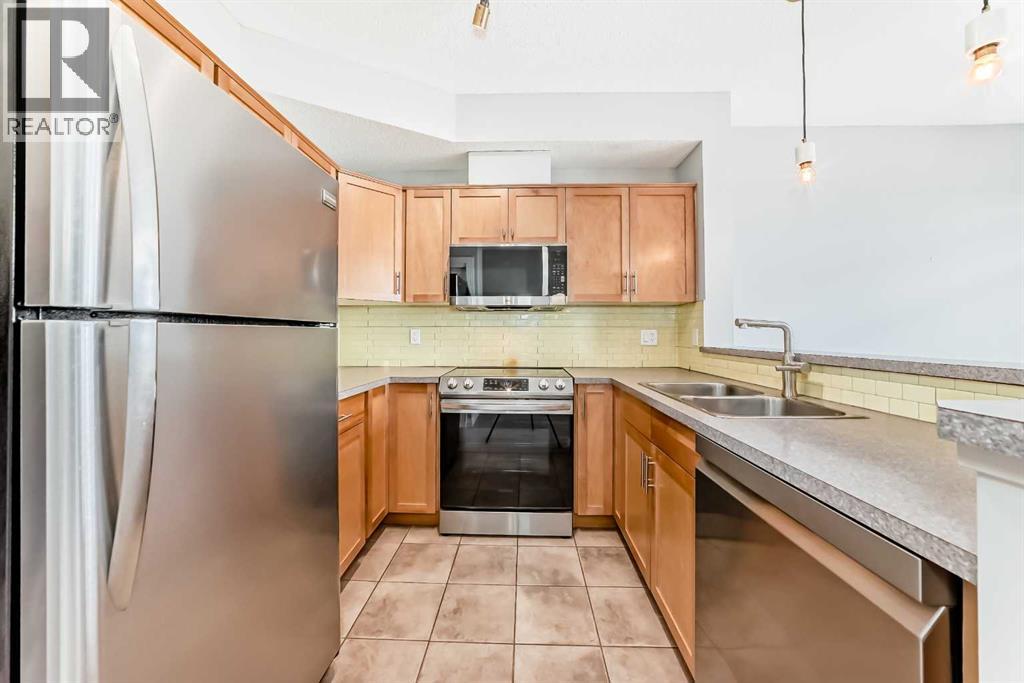2, 132 Rockyledge View NW, Calgary, Alberta  T3G 5Y3 - Photo 9 - A2309337