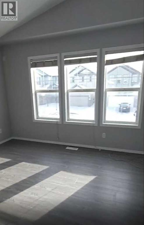 40 Covepark Place Ne, Calgary, Alberta  T3K 5Z8 - Photo 2 - A2309342