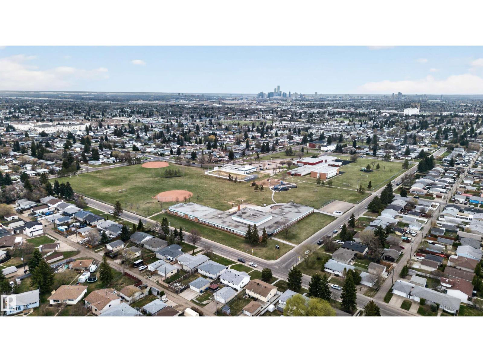 #111 13907 136 St Nw, Edmonton, Alberta  T6V 1Y5 - Photo 13 - E4487095