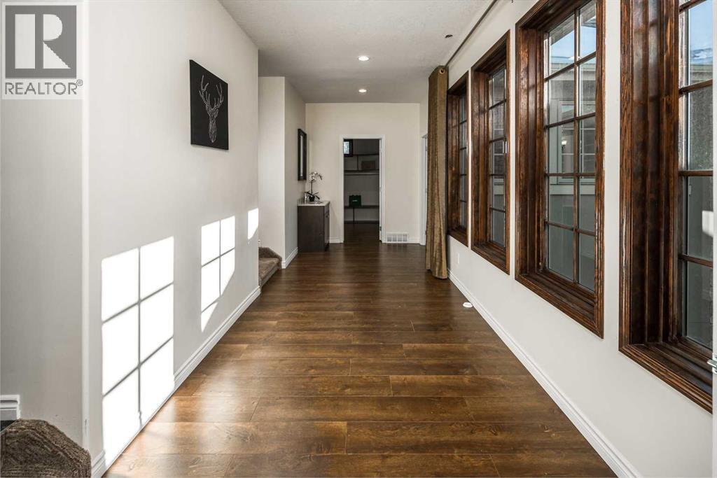 5 Elveden Point Sw, Calgary, Alberta  T3H 3X8 - Photo 29 - A2297598