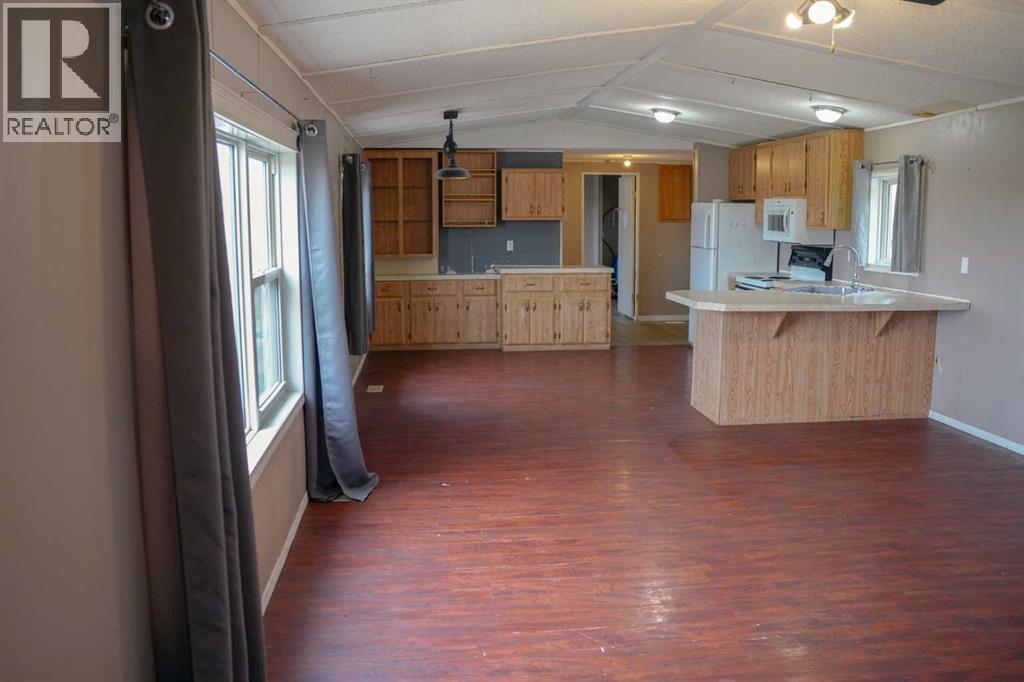 202, 142054 191 Township, Rural Newell, Alberta  T1R 0S2 - Photo 3 - A2296566
