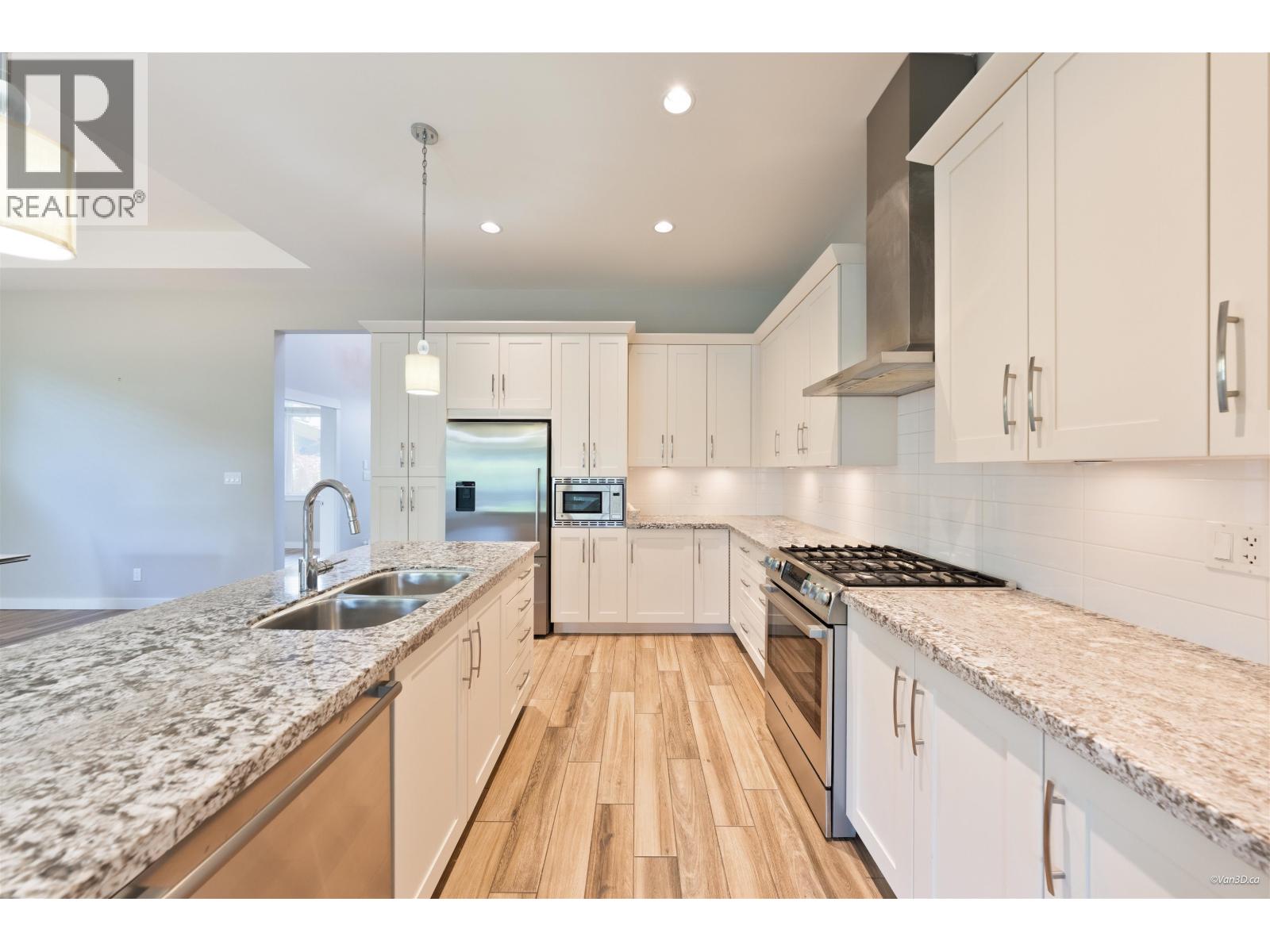 1605 Fir Springs Lane, Tsawwassen, British Columbia  V4M 0A7 - Photo 10 - R3122032