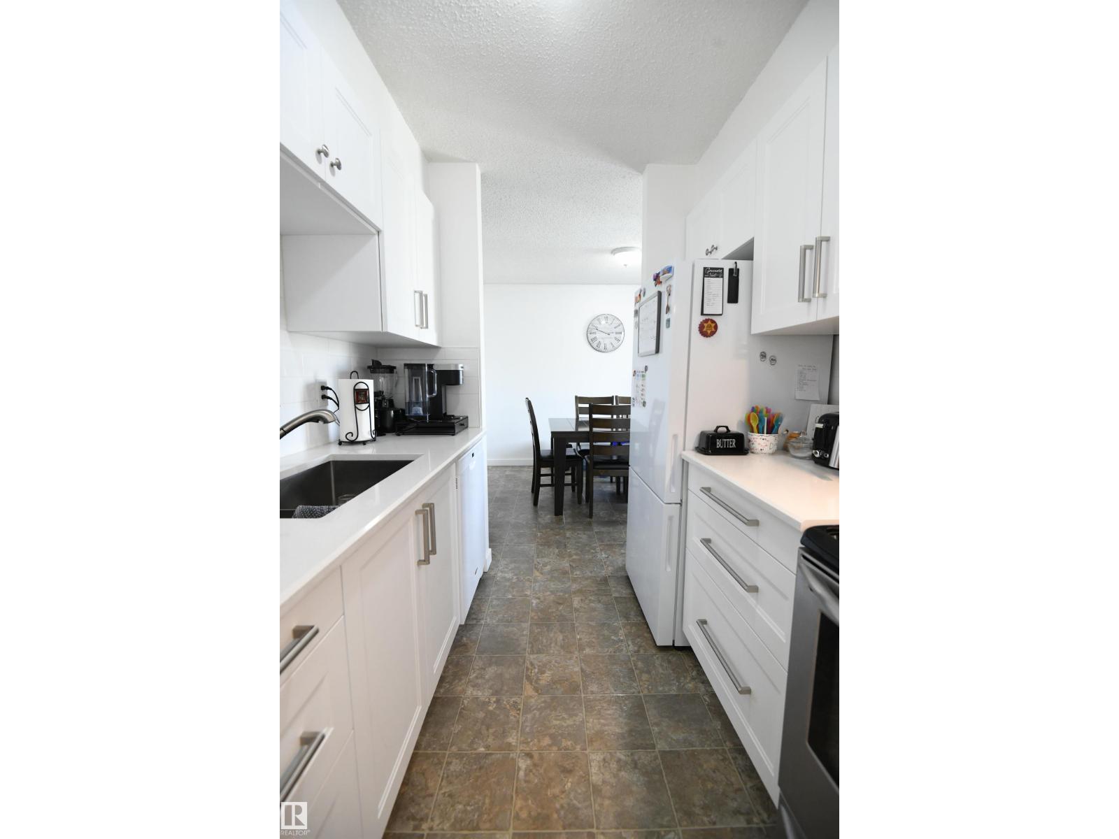 5823 Riverbend Rd Nw, Edmonton, Alberta  T6H 5A8 - Photo 8 - E4487100
