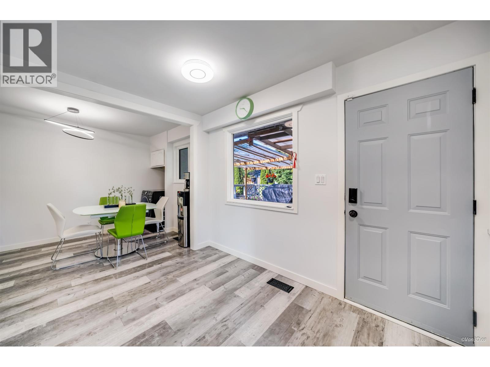 890 Westwood Street, Coquitlam, British Columbia  V3C 3L3 - Photo 5 - R3122036