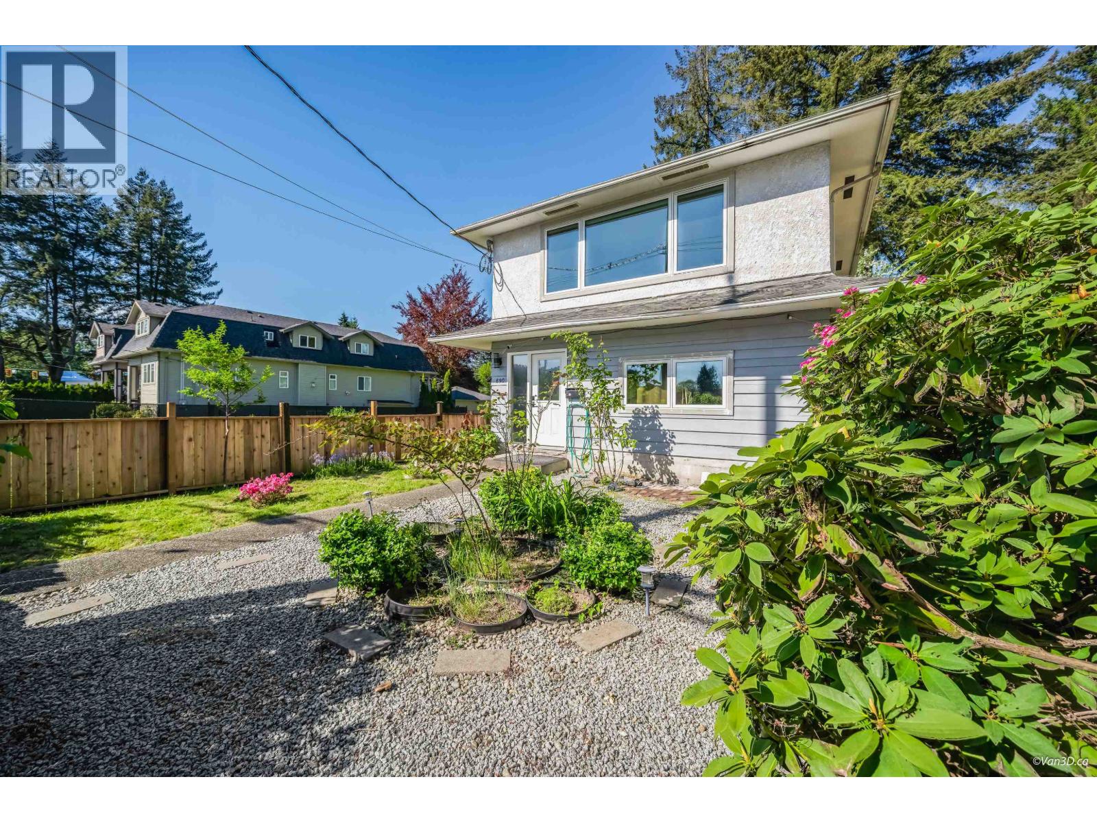 890 Westwood Street, Coquitlam, British Columbia  V3C 3L3 - Photo 3 - R3122036