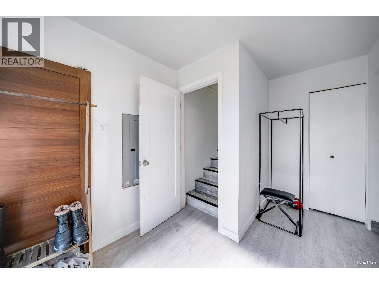 890 Westwood Street, Coquitlam, British Columbia  V3C 3L3 - Photo 25 - R3122036