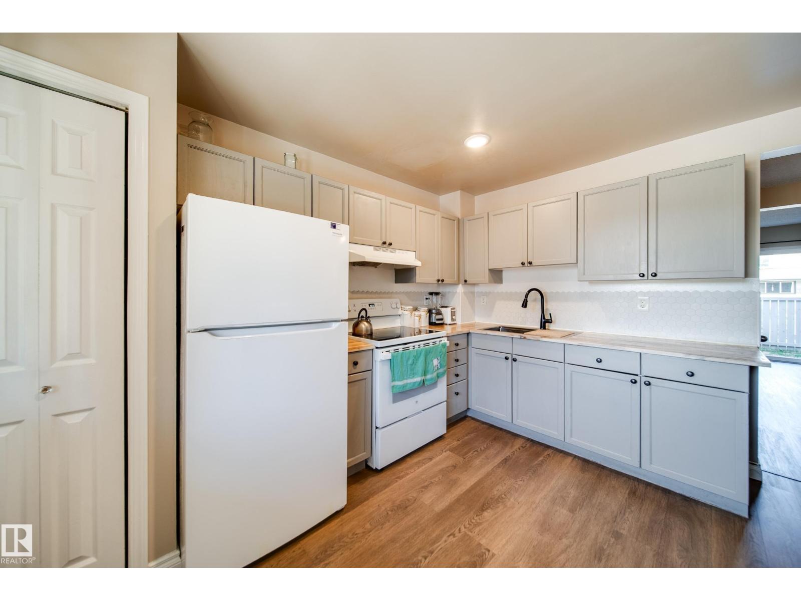 #21 18010 98 Av Nw, Edmonton, Alberta  T5T 3H6 - Photo 3 - E4487103