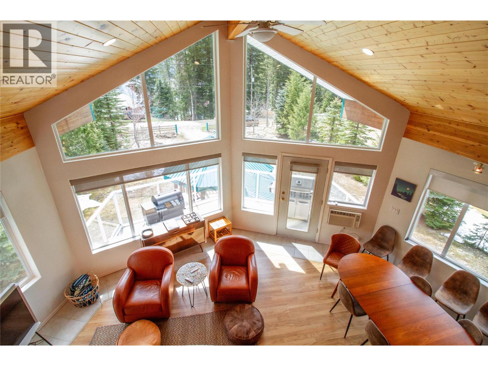 6209 Sawczuk Road Sawczuk Road, Trout Lake, British Columbia  V0G 1R2 - Photo 10 - 10386318