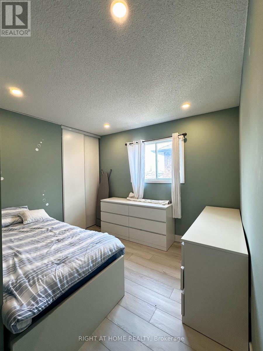 42 Brownell Street, Whitby, Ontario  L1R 2E9 - Photo 16 - E13114406