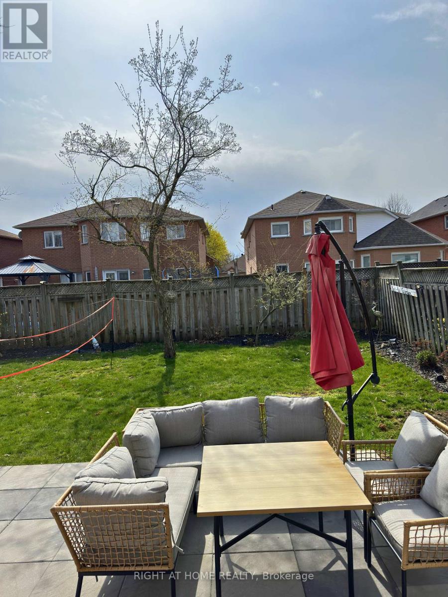 42 Brownell Street, Whitby, Ontario  L1R 2E9 - Photo 32 - E13114406