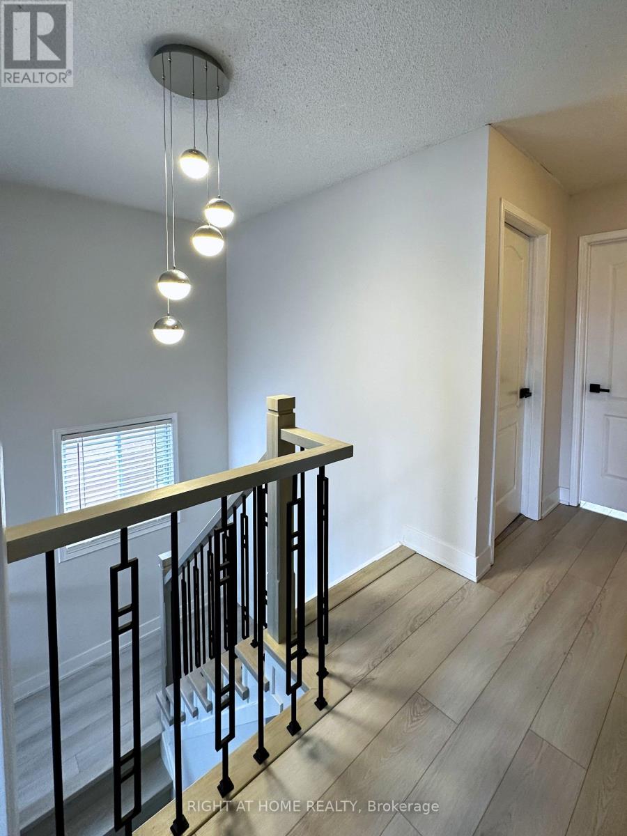 42 Brownell Street, Whitby, Ontario  L1R 2E9 - Photo 11 - E13114406