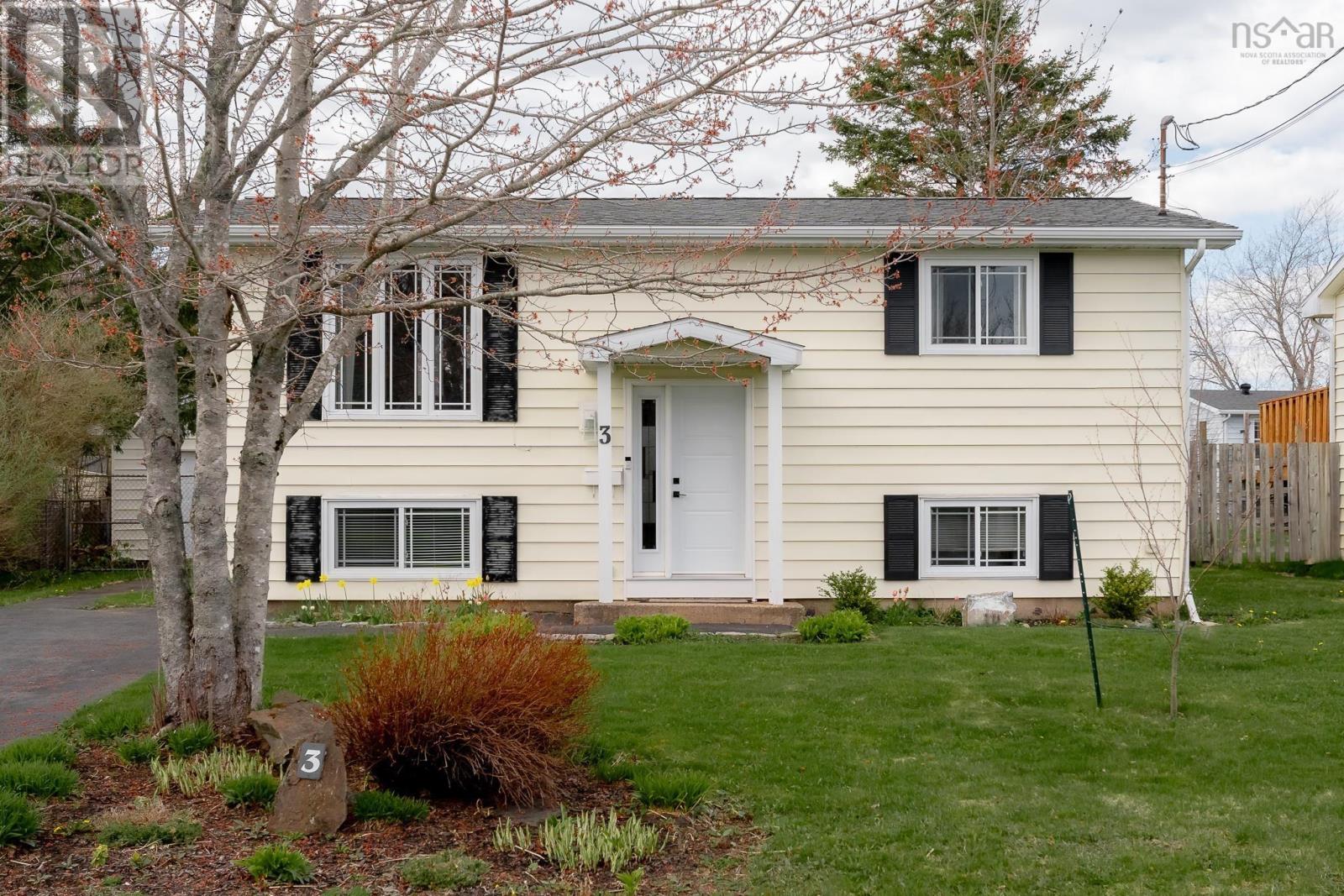 3 Sarah Crescent, Dartmouth, Nova Scotia  B2W 4Z2 - Photo 1 - 202610497
