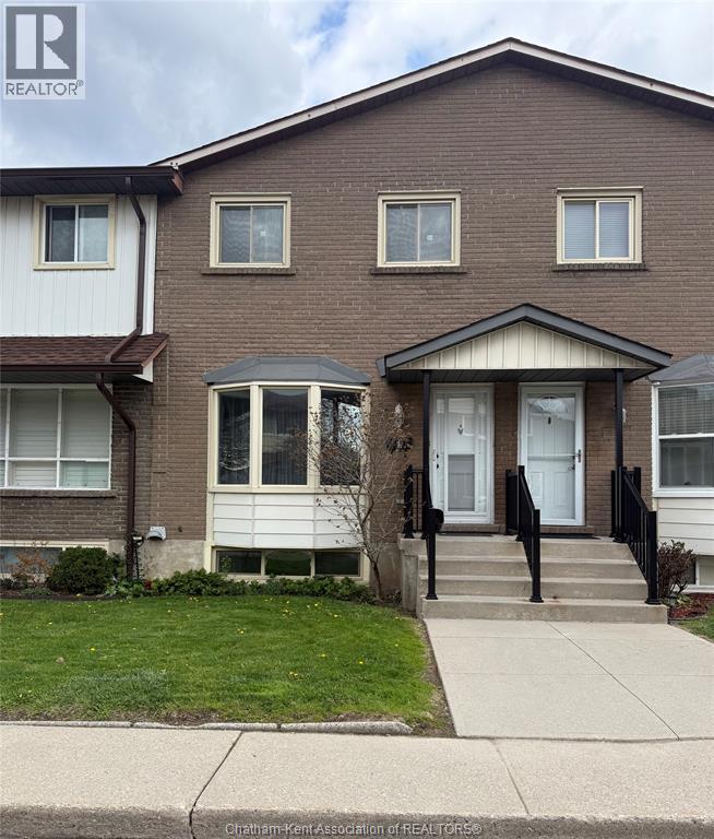 MLS# 26010681: 241 LIMERIDGE ROAD West Unit# 2, Hamilton, Canada