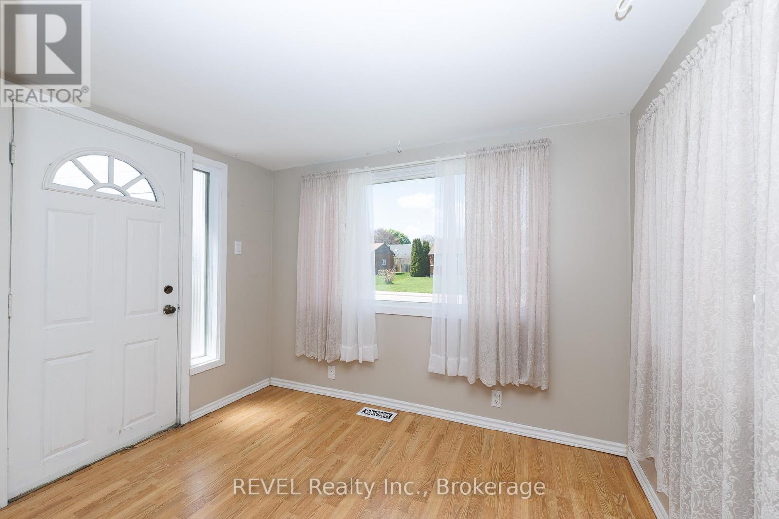 3430 Saint George Avenue, Niagara Falls, Ontario  L2J 2P8 - Photo 10 - X13114748