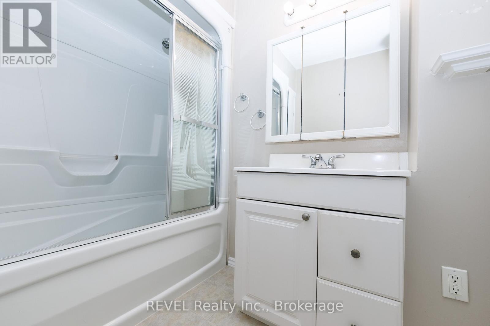 3430 Saint George Avenue, Niagara Falls, Ontario  L2J 2P8 - Photo 11 - X13114748