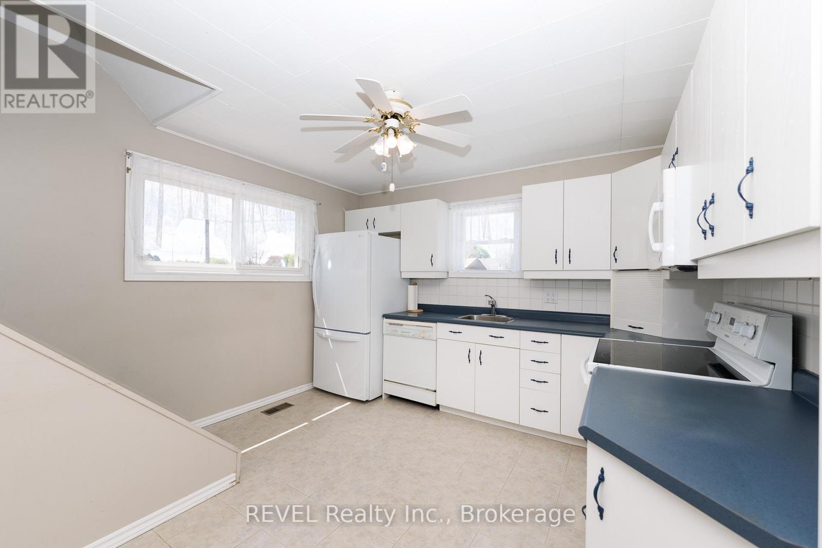 3430 Saint George Avenue, Niagara Falls, Ontario  L2J 2P8 - Photo 4 - X13114748