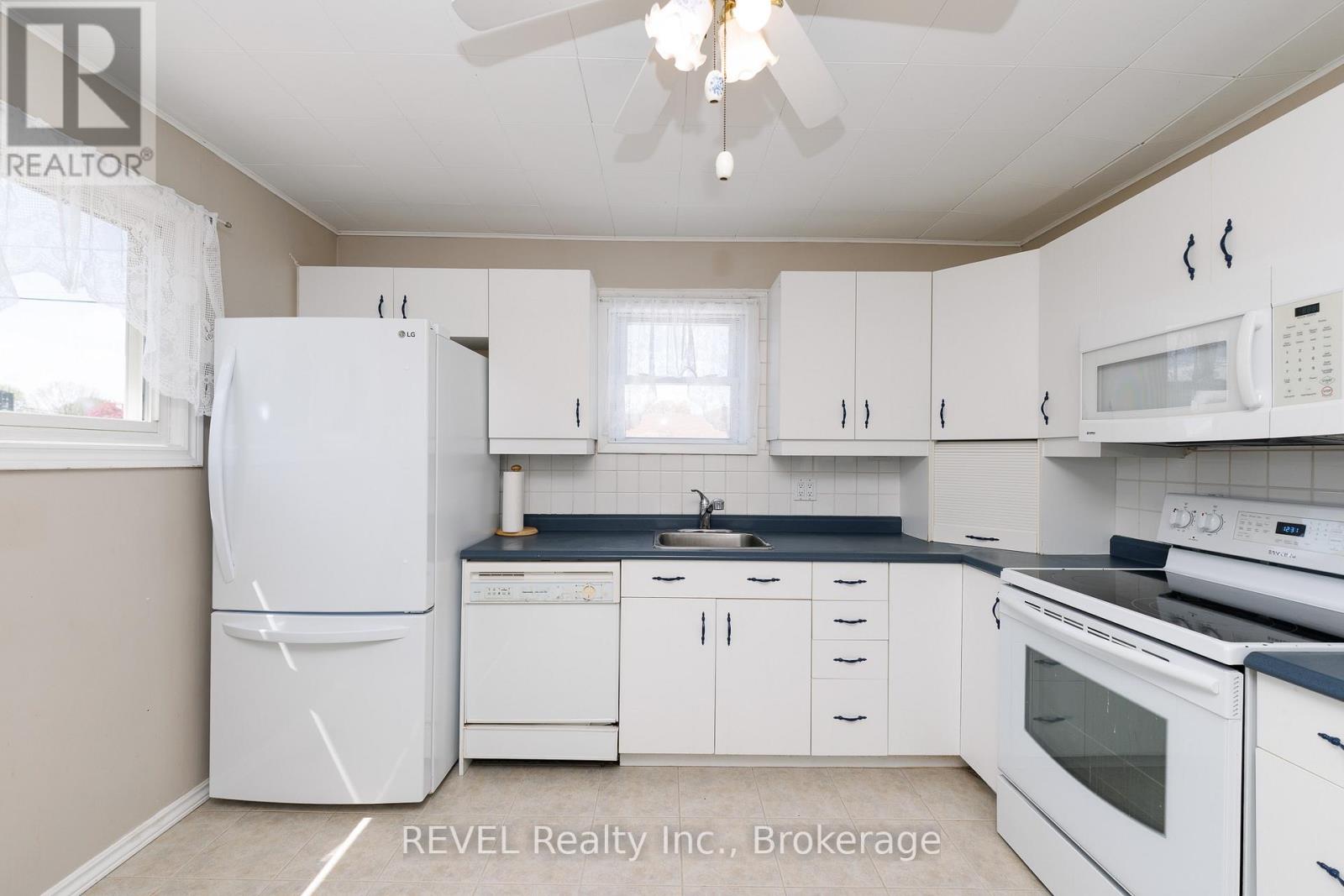 3430 Saint George Avenue, Niagara Falls, Ontario  L2J 2P8 - Photo 5 - X13114748