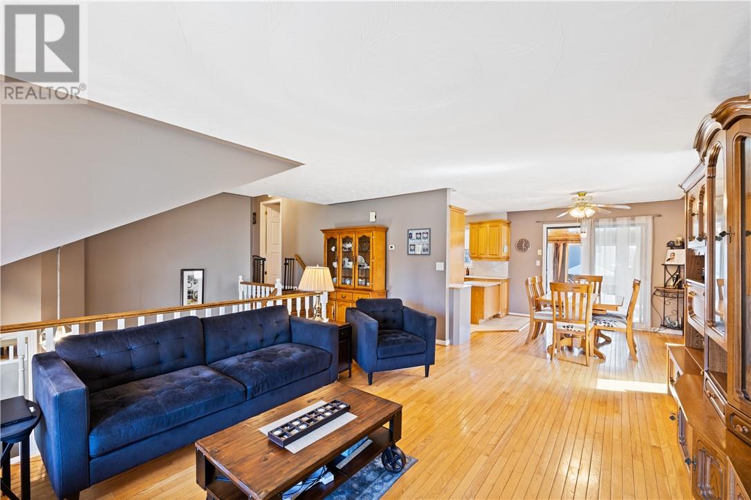 132 Ravina Avenue, Garson, Ontario  P3L 1B8 - Photo 10 - 2127254