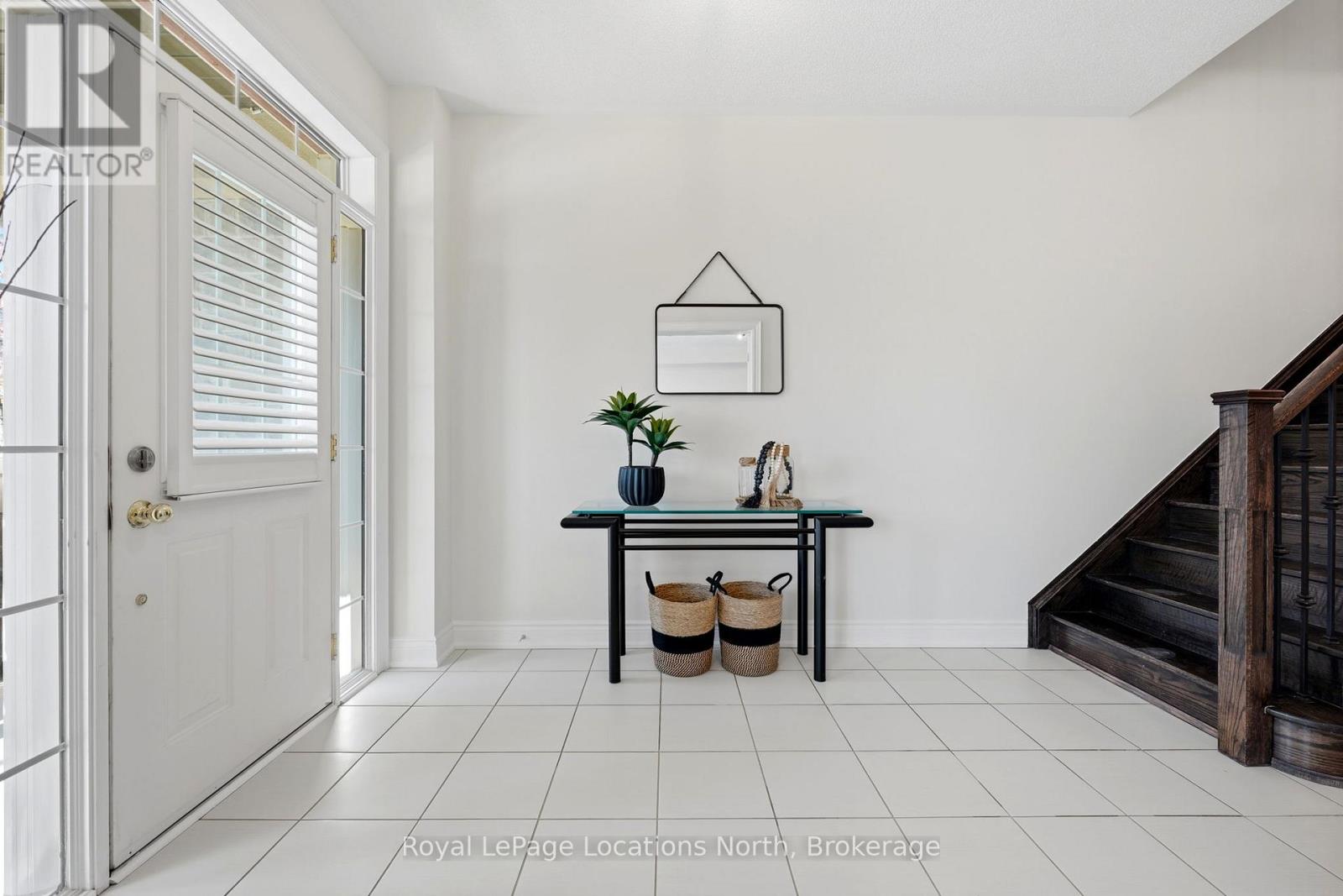 118 Puccini Drive, Richmond Hill, Ontario  L4E 0W3 - Photo 4 - N13114768