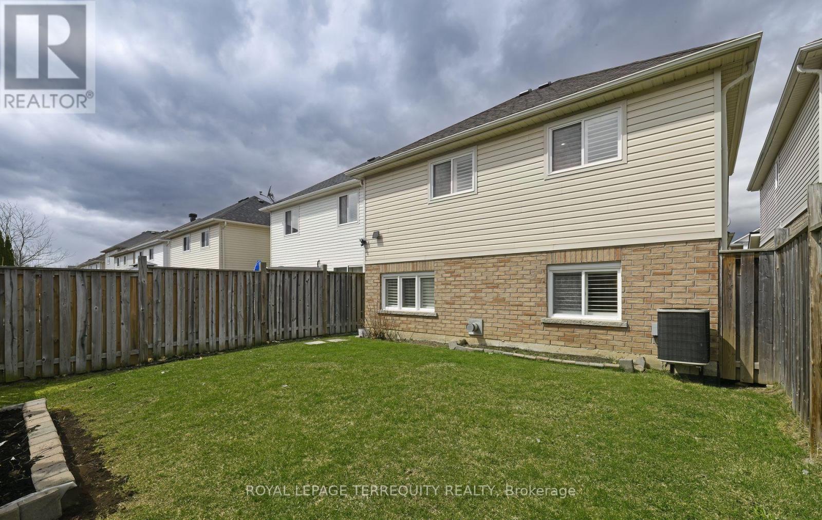 591 Luple Avenue, Oshawa, Ontario  L1K 0K7 - Photo 2 - E13114612