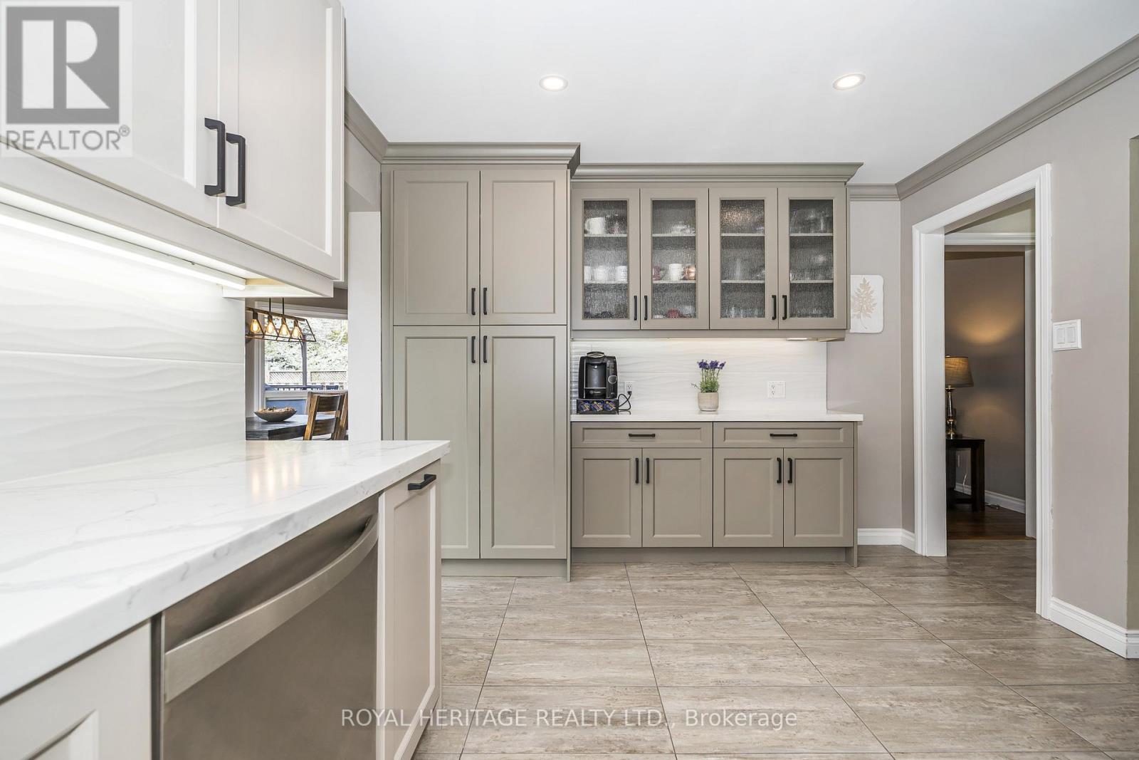 525 Sundown Crescent, Pickering, Ontario  L1V 6A8 - Photo 13 - E13114742