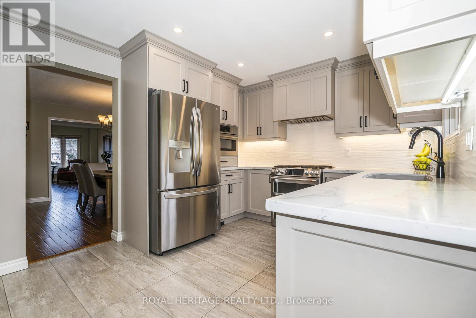 525 Sundown Crescent, Pickering, Ontario  L1V 6A8 - Photo 9 - E13114742