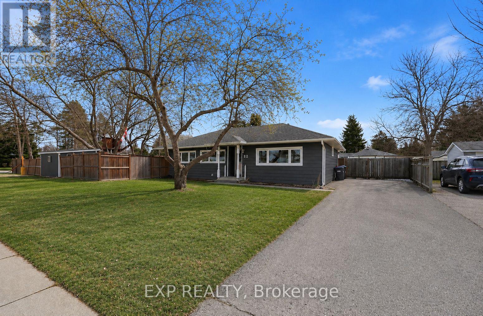 22 Cecil Street, Essa (Angus), Ontario  L0M 1B3 - Photo 1 - N13114568